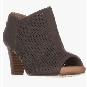 Giani Bernini Peep Toe Shooties